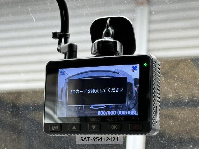 Daihatsu TANTO CUSTOM 2013-11 8415443-9