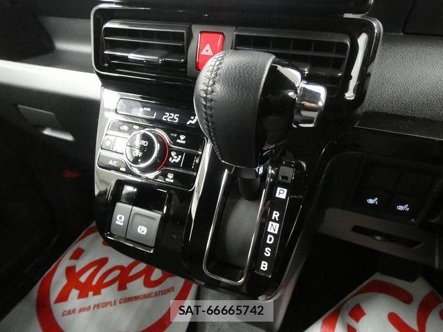 Daihatsu TANTO CUSTOM 2023-08 8415441-22