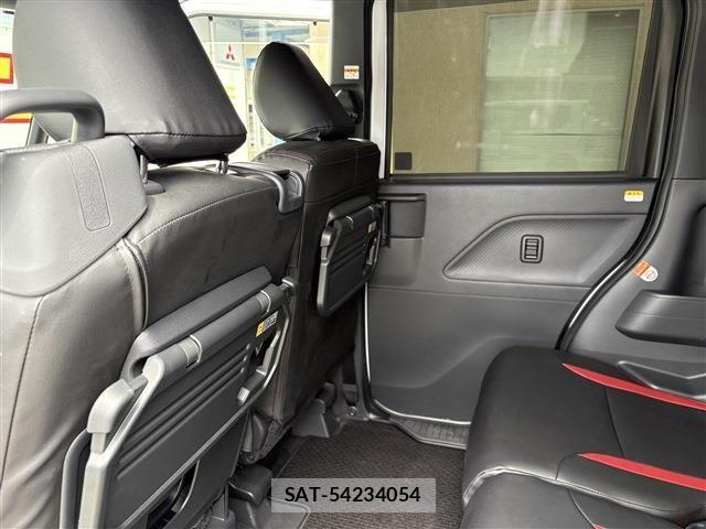 Daihatsu TANTO CUSTOM 2023-04 8629351-26