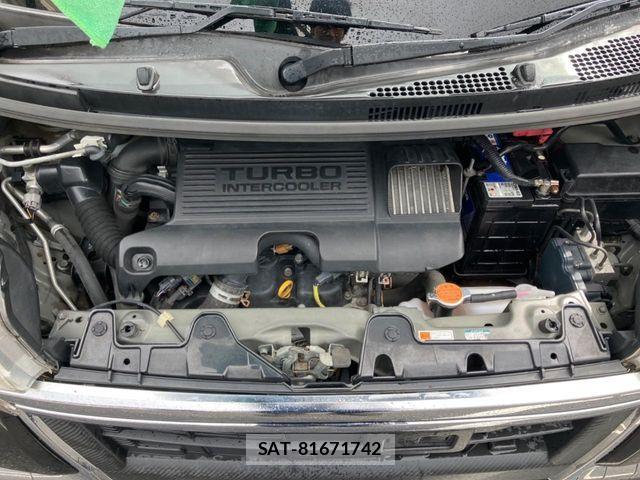 Daihatsu TANTO CUSTOM 2015-12 8746340-17