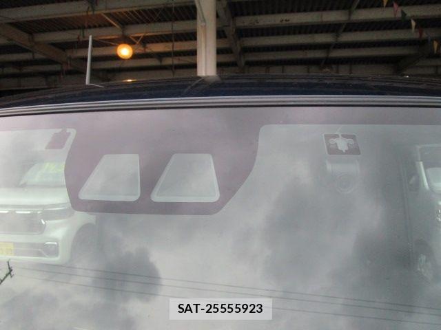 Daihatsu TANTO CUSTOM 2023-01 8882601-17