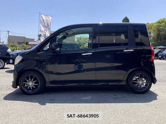 Daihatsu TANTO EXE 2010-09 1061184-4