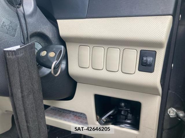Daihatsu TANTO EXE 2010-09 7273160-11