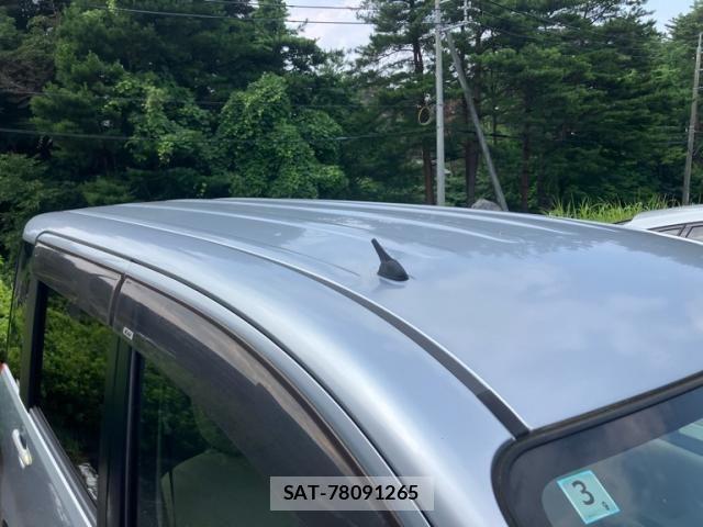 Daihatsu TANTO EXE 2010-03 8102288-5