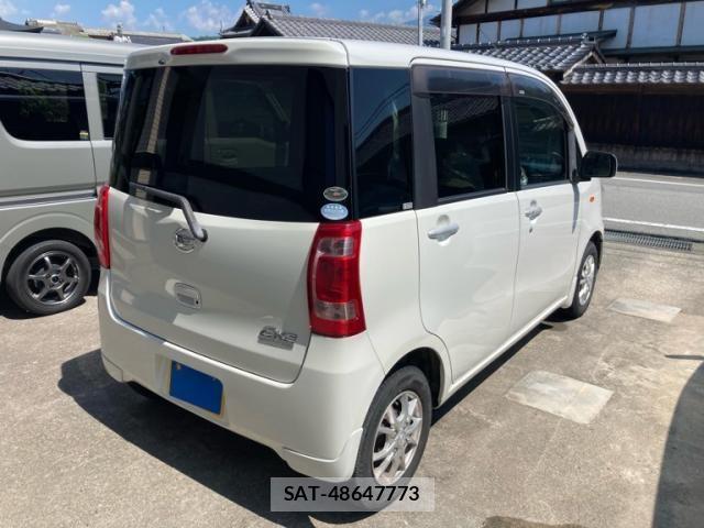 Daihatsu TANTO EXE 2010-02 8882607-2