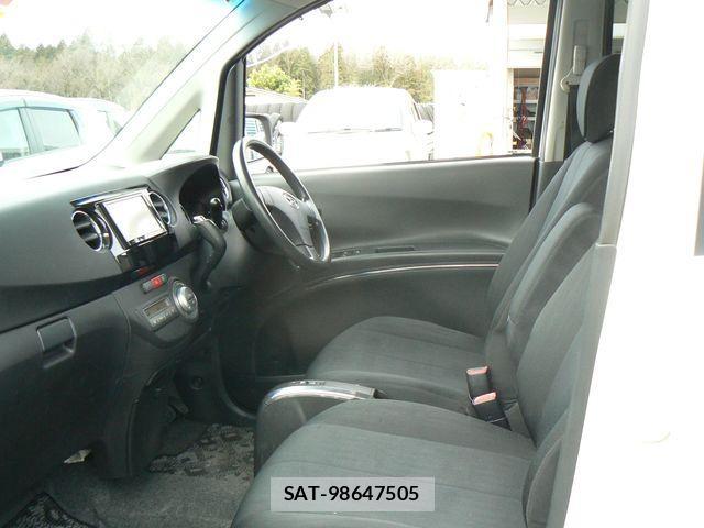 Daihatsu TANTO EXE 2013-01 4050621-23