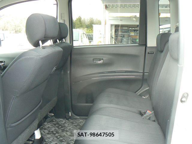 Daihatsu TANTO EXE 2013-01 4050621-24
