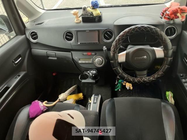 Daihatsu TANTO EXE 2011-06 7394504-5
