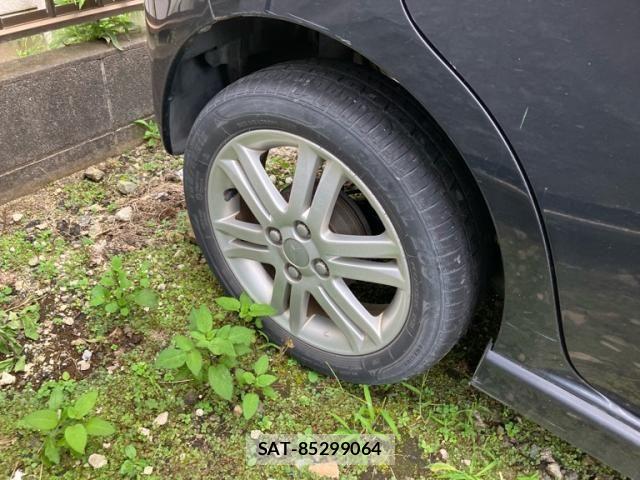 Daihatsu TANTO EXE 2010-02 8038747-11