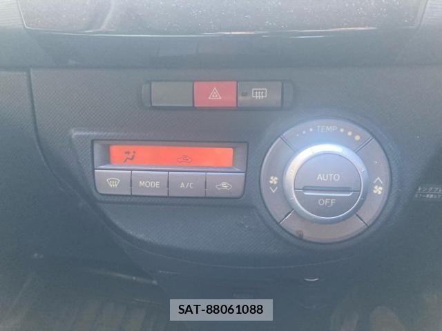 Daihatsu TANTO EXE 2012-02 8415452-11