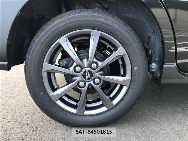 Daihatsu Tanto Fun Cross 2025-10 1476104-9
