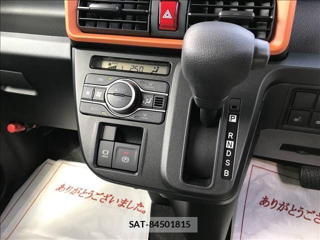 Daihatsu Tanto Fun Cross 2025-10 1476104-21