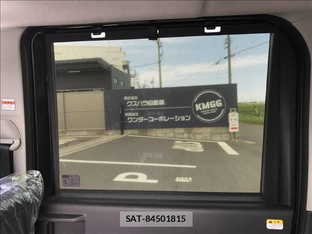 Daihatsu Tanto Fun Cross 2025-10 1476104-28