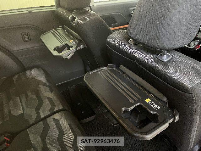 Daihatsu Tanto Fun Cross 2023-11 1829671-23