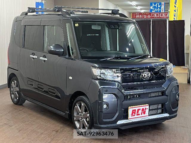 Daihatsu Tanto Fun Cross 2023-11 1829671-6