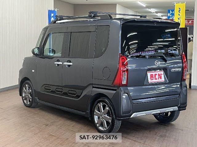 Daihatsu Tanto Fun Cross 2023-11 1829671-8