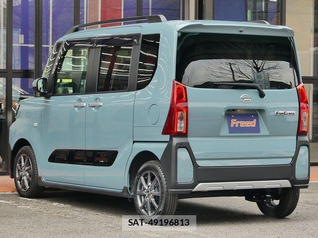 Daihatsu Tanto Fun Cross 2024-10 1906033-5
