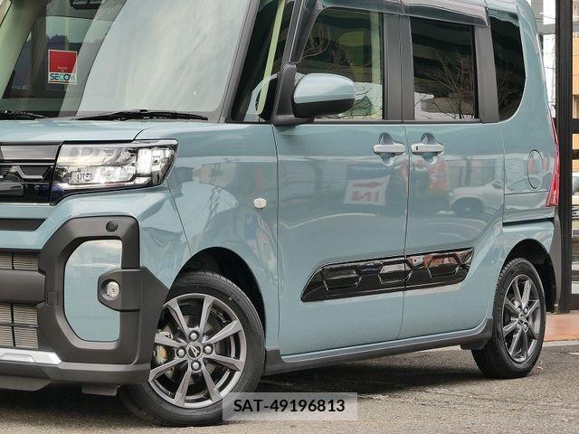 Daihatsu Tanto Fun Cross 2024-10 1906033-7
