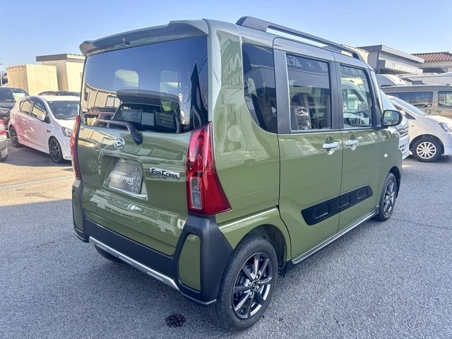 Daihatsu Tanto Fun Cross 2022-11 3685973-17