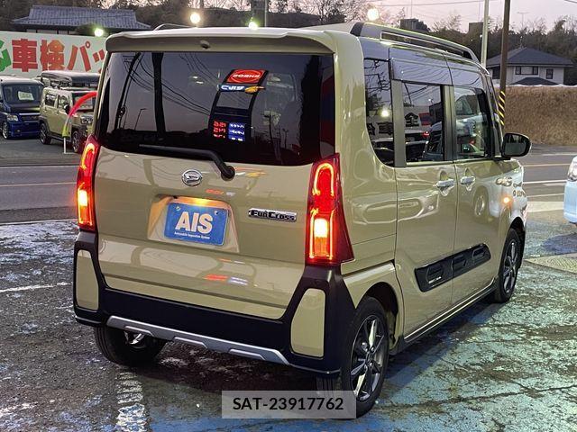 Daihatsu Tanto Fun Cross 2023-01 4050657-2