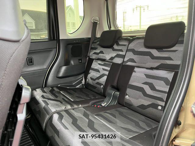 Daihatsu TANTO 2023-11 6678481-12
