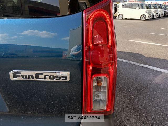 Daihatsu TANTO 2022-11 6682919-5