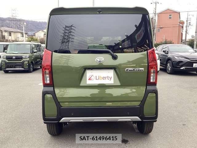 Daihatsu TANTO 2025-10 6914481-8