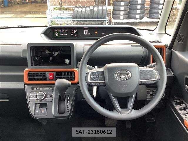 Daihatsu TANTO 2025-04 6914479-6