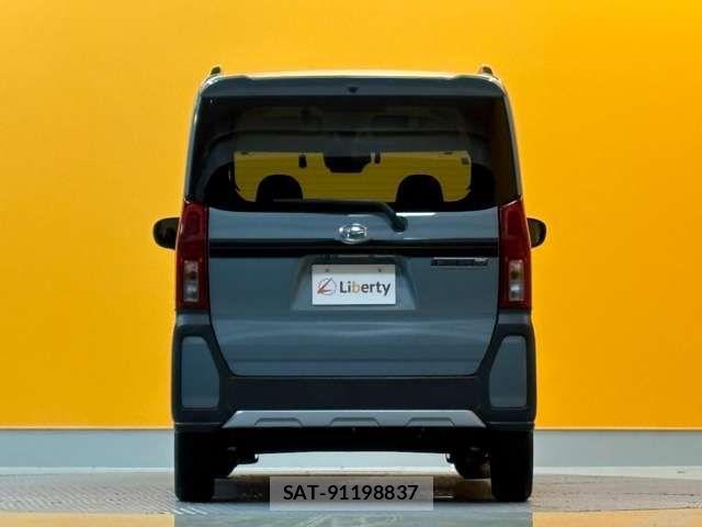 Daihatsu TANTO 2022-10 6914482-11