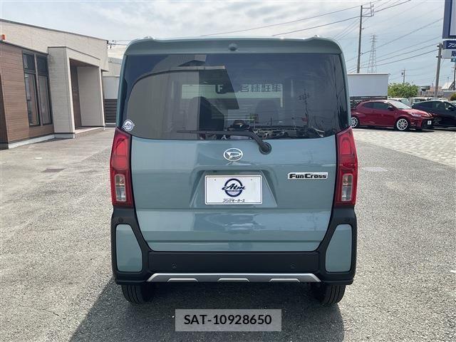 Daihatsu TANTO 2025-01 7226106-25
