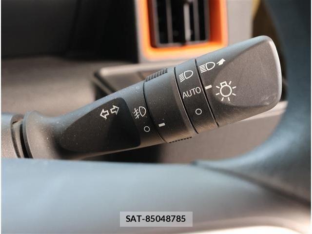 Daihatsu TANTO 2025-01 7226107-27