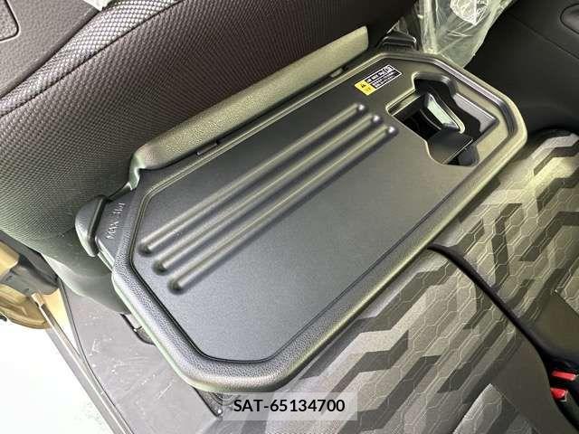 Daihatsu TANTO 2025-03 7330644-6