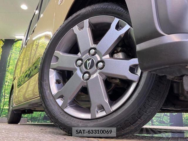 Daihatsu TANTO 2023-09 7458412-13