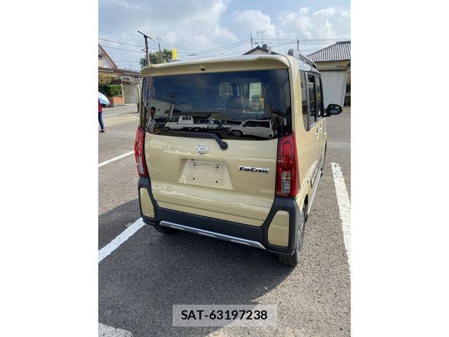 Daihatsu TANTO 2023-02 7458409-3