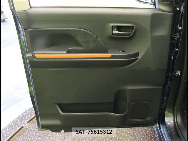 Daihatsu TANTO 2025-10 7458407-29