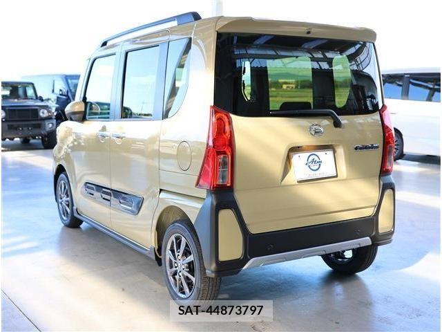 Daihatsu TANTO 2025-09 7503237-21