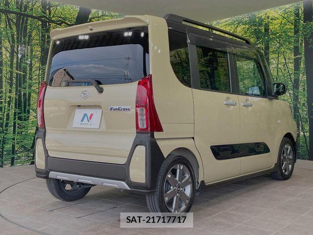 Daihatsu TANTO 2023-10 7562985-16