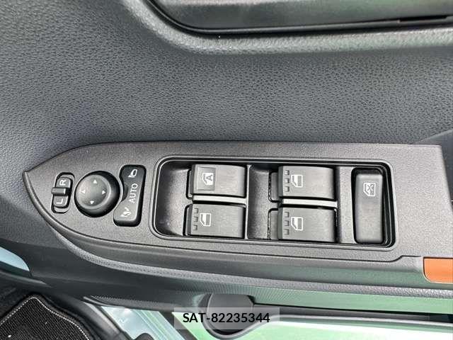 Daihatsu TANTO 2025-09 8102296-16