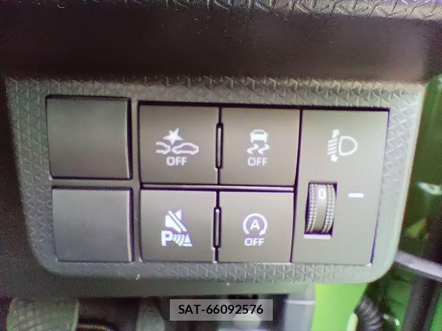 Daihatsu TANTO 2025-11 8102293-25