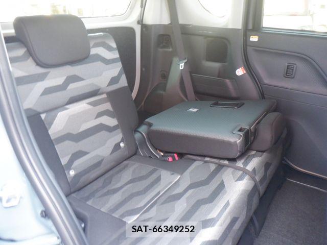 Daihatsu TANTO 2026-03 8210668-21