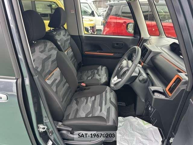 Daihatsu TANTO 2025-09 8210672-17