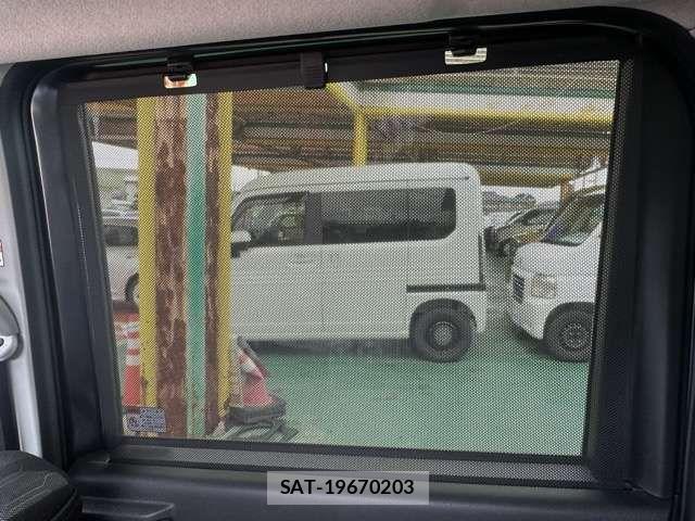 Daihatsu TANTO 2025-09 8210672-8