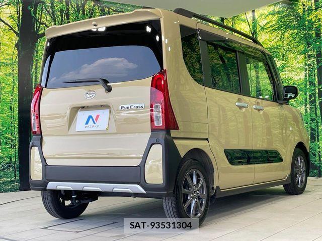 Daihatsu TANTO 2023-01 8232138-16