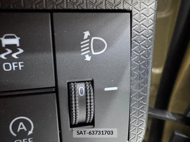 Daihatsu TANTO 2022-11 8246943-19