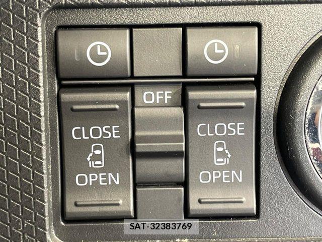 Daihatsu TANTO 2023-07 8246936-5