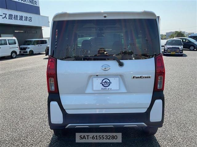 Daihatsu TANTO 2025-06 8317636-28