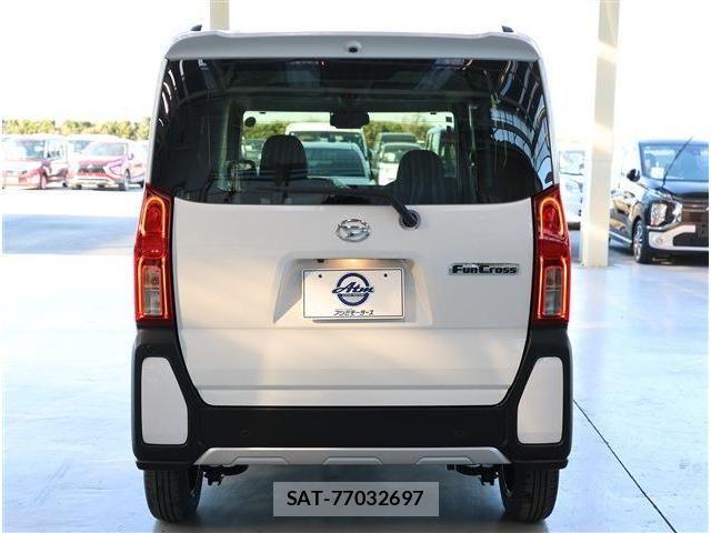 Daihatsu TANTO 2025-11 8317635-20