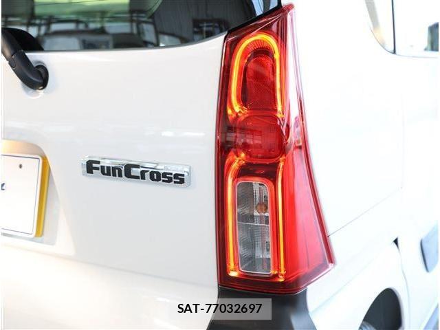 Daihatsu TANTO 2025-11 8317635-24