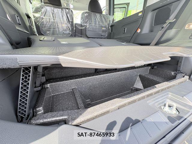 Daihatsu TANTO 2025-11 8317631-28