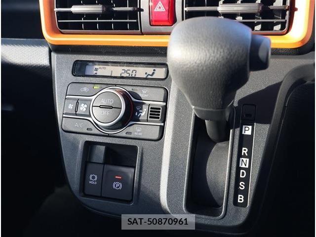 Daihatsu TANTO 2025-11 8317634-6